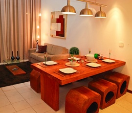 無垢素材,テーブル,ダイニング,ダイニングテーブル,椅子,丸太